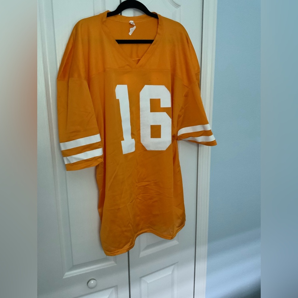 NWT Vintage Univ of Tenn football #16 jersey